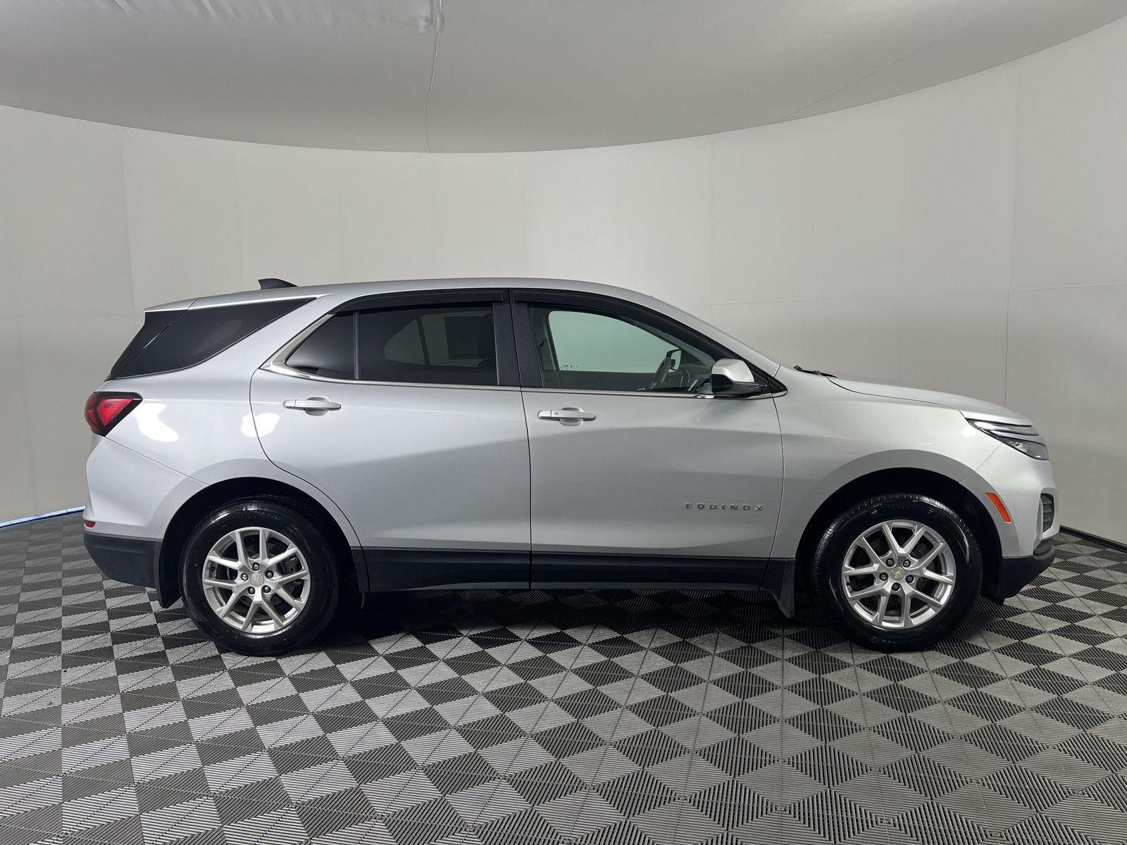 Used 2022 Silver Ice Metallic Chevrolet LT image 2