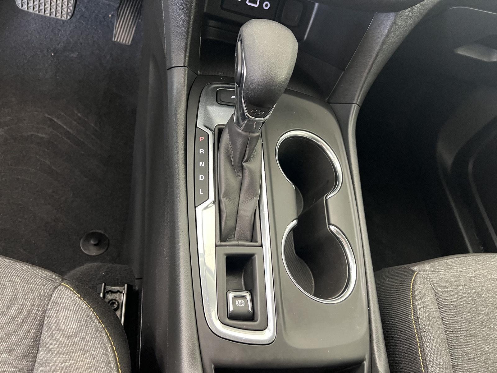 Used 2022 Silver Ice Metallic Chevrolet LT image 22