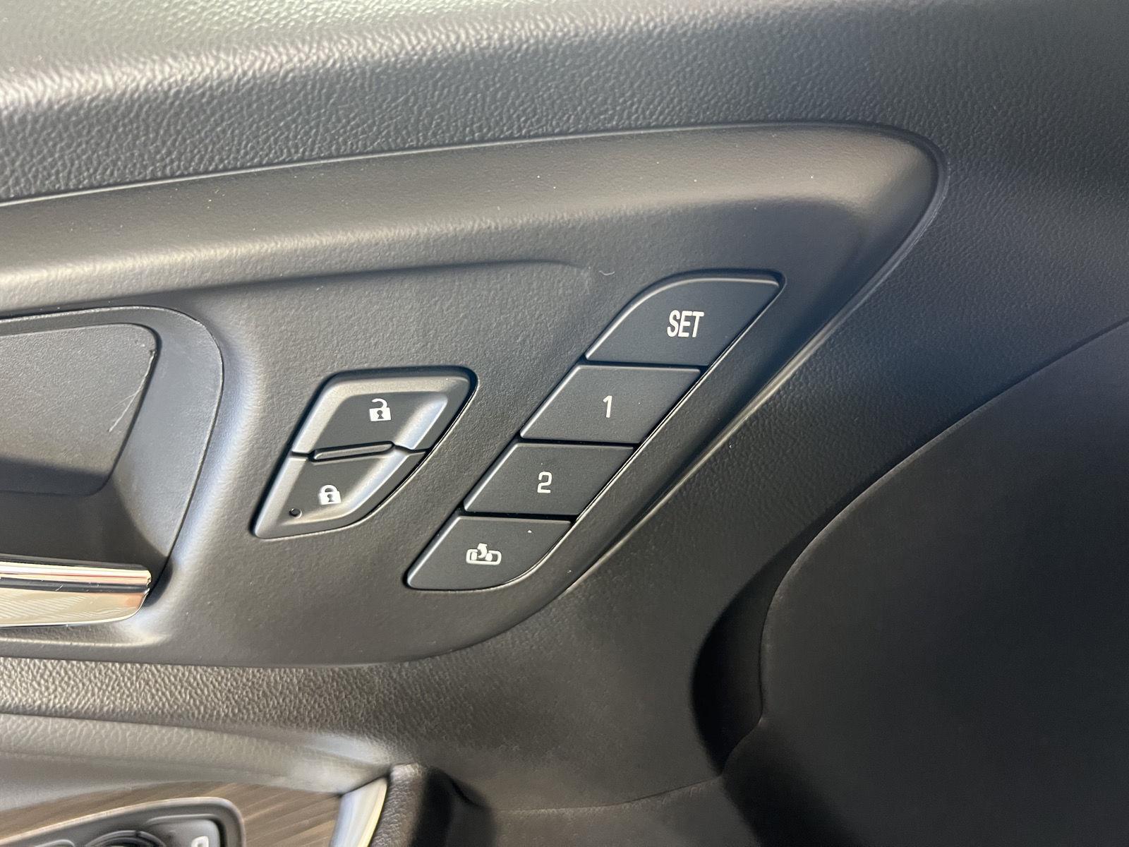 Used 2024 Summit White Chevrolet LT image 14
