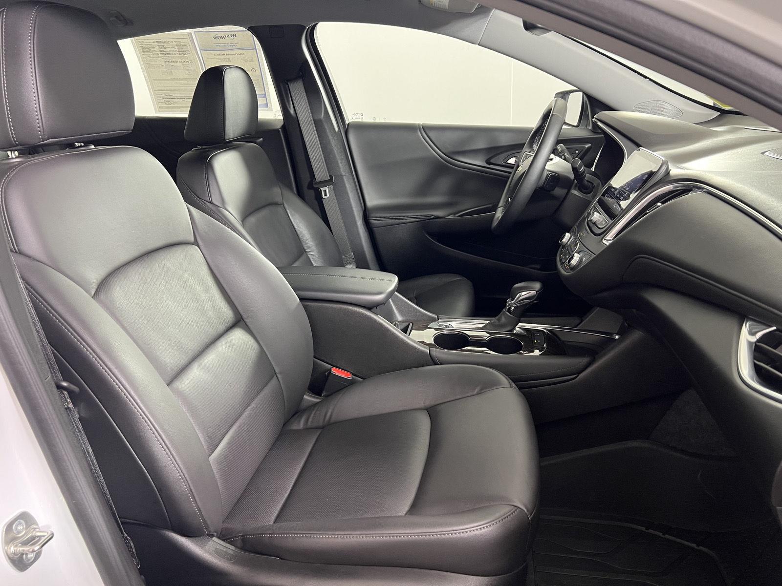 Used 2024 Summit White Chevrolet LT image 29