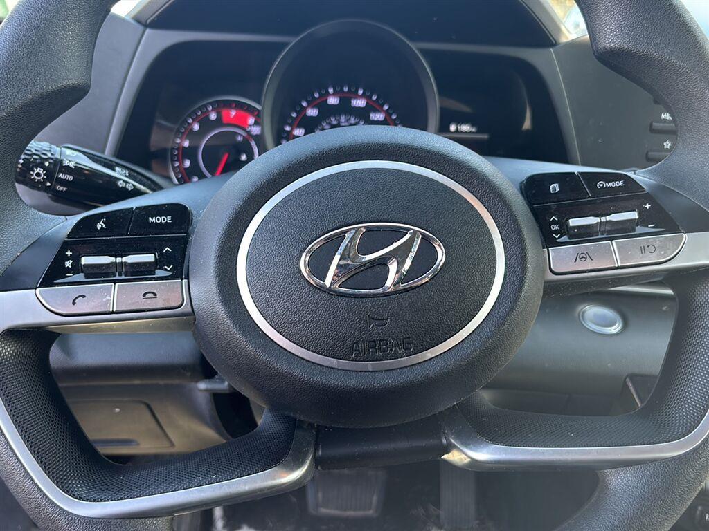 Certified Used 2023 Fluid Metal Hyundai SEL image 10