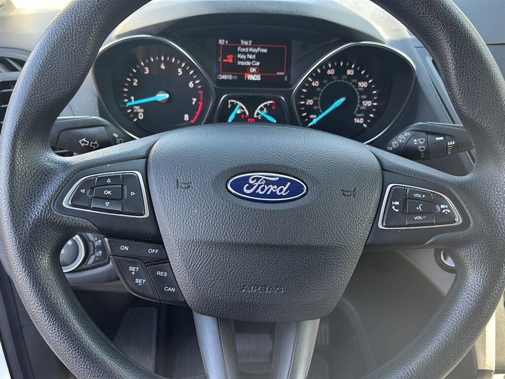 Used 2019 Oxford White Ford SE image 12