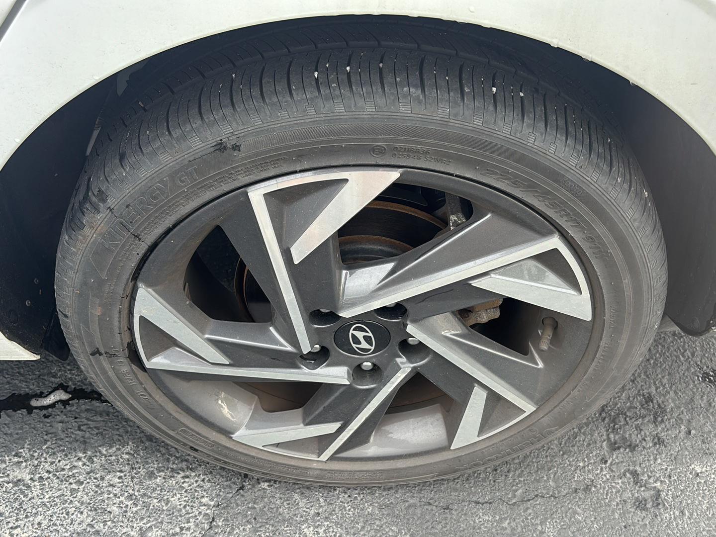 Certified Used 2025 Serenity White Hyundai SEL Convenience image 4