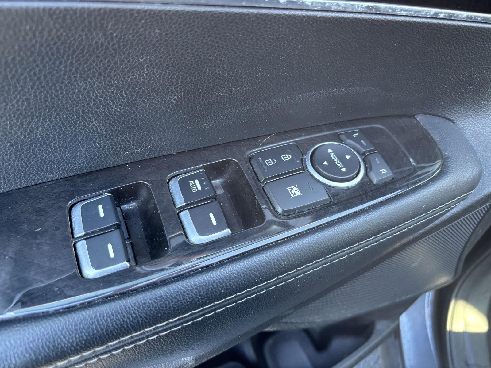 Used 2018 Platinum Graphite Kia LX image 8