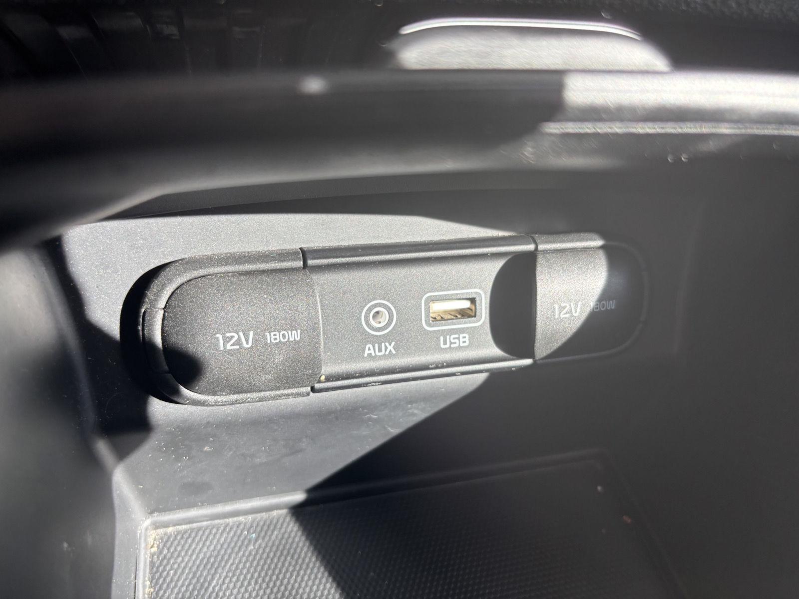 Used 2018 Platinum Graphite Kia LX image 15