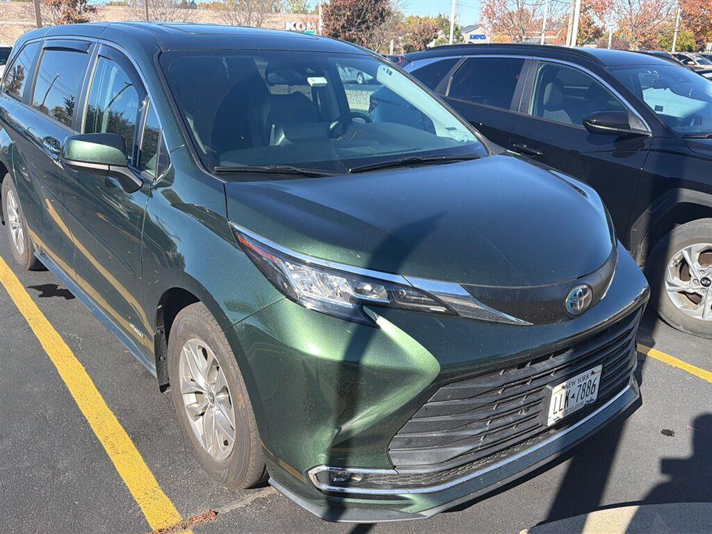 Used 2021 Cypress Toyota XLE 7-Passenger image 6