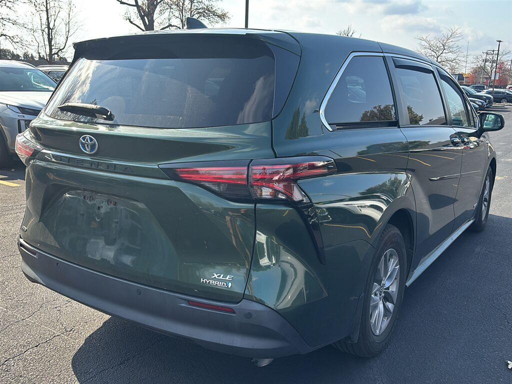 Used 2021 Cypress Toyota XLE 7-Passenger image 7