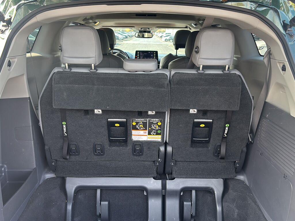 Used 2021 Cypress Toyota XLE 7-Passenger image 21