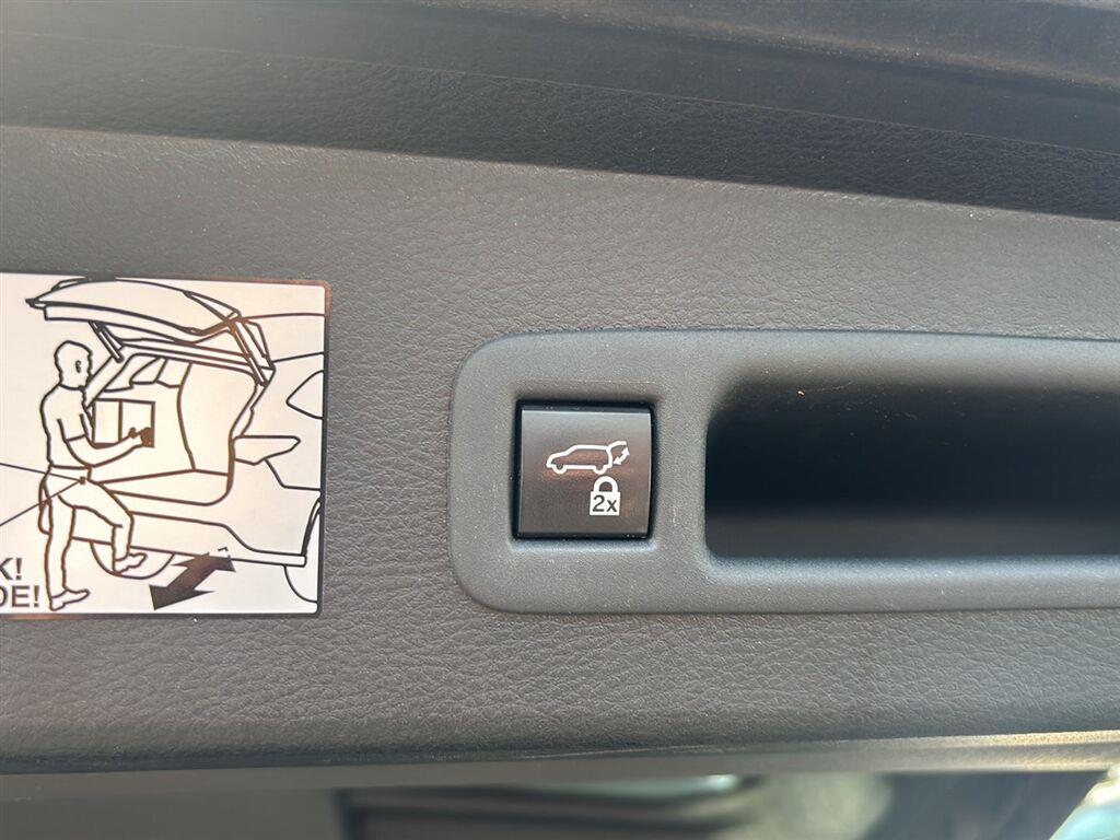 Used 2021 Cypress Toyota XLE 7-Passenger image 22