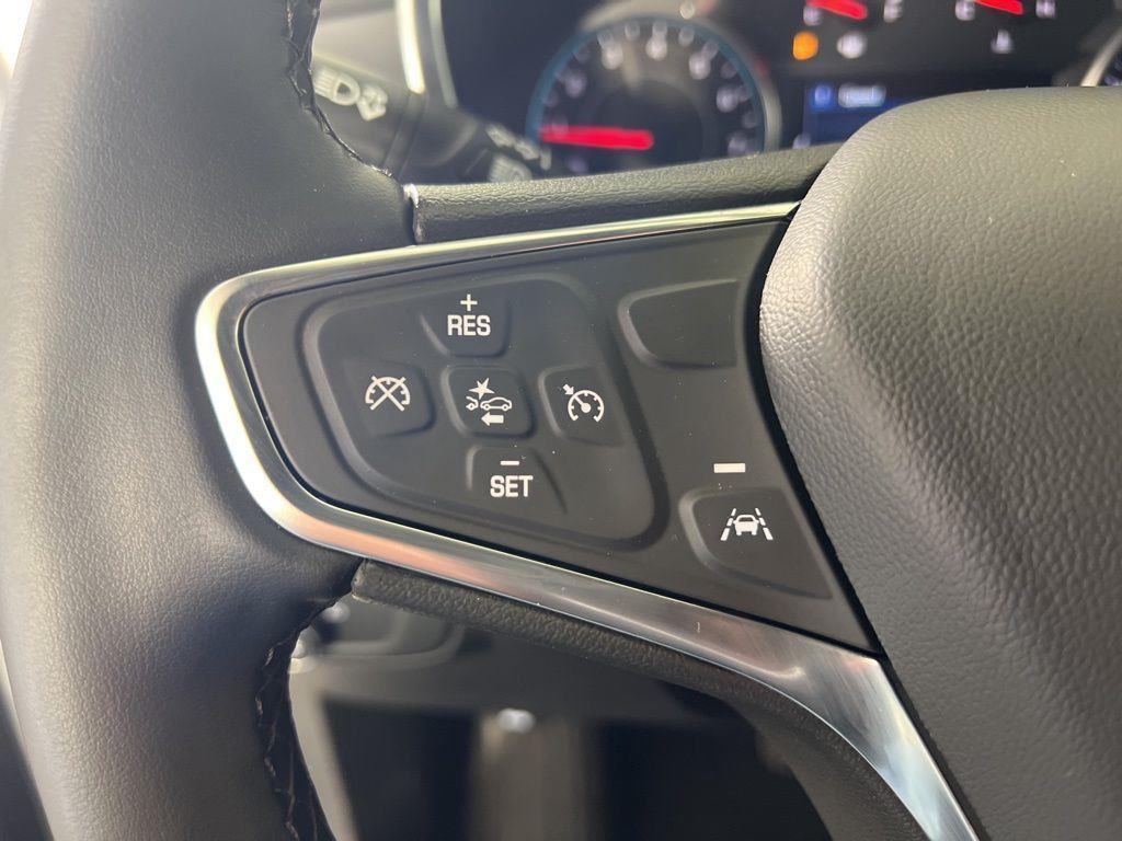 Used 2024 Summit White Chevrolet LT image 17