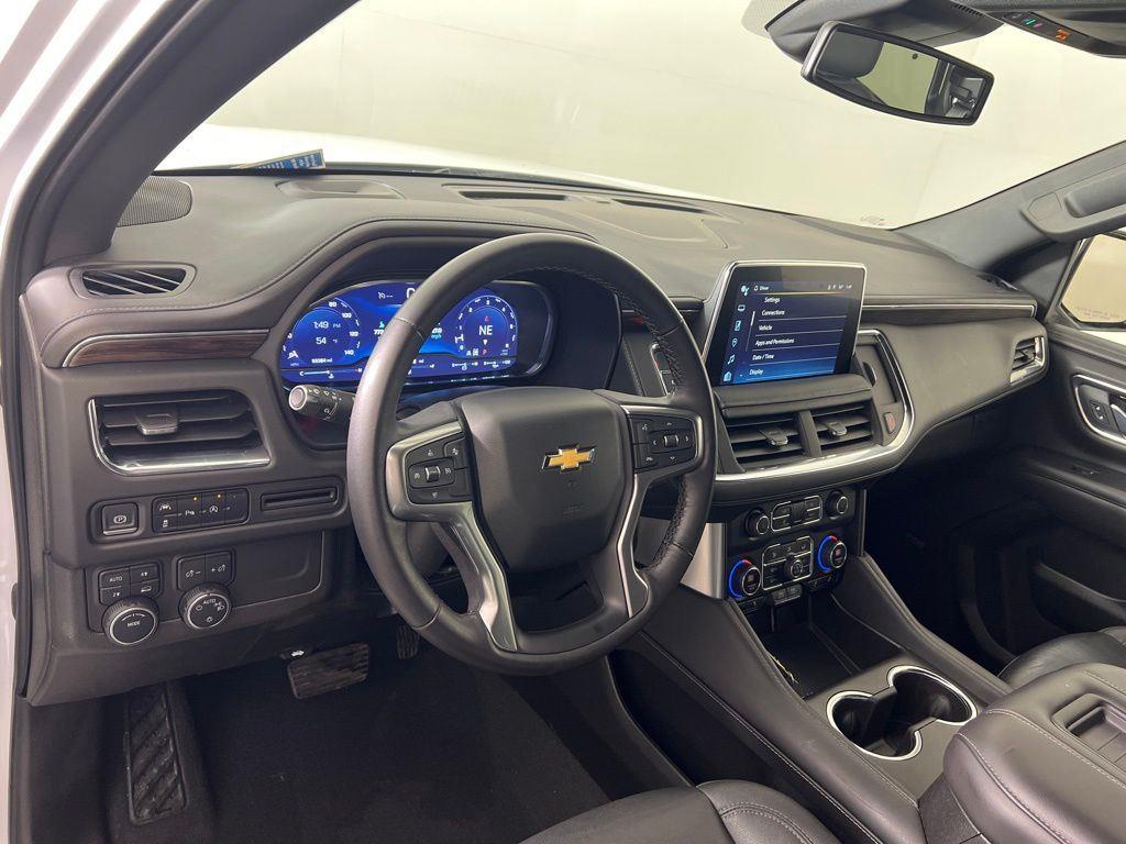 Used 2023 Summit White Chevrolet LT image 17