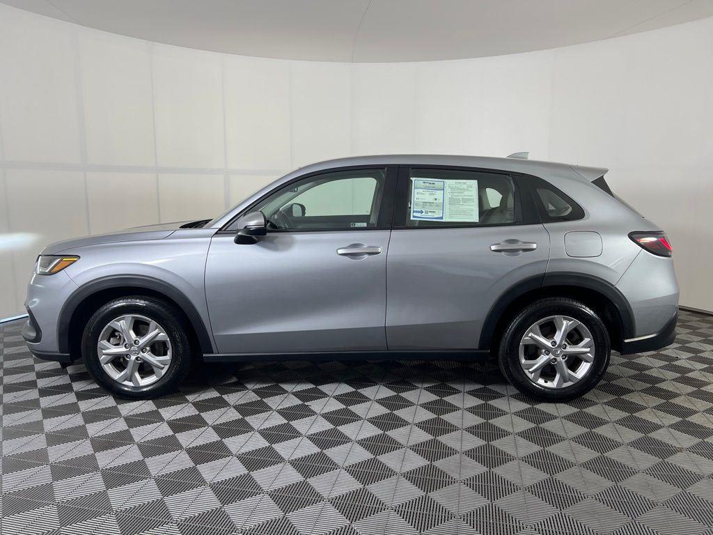 Used 2023 Lunar Silver Metallic Honda LX image 13