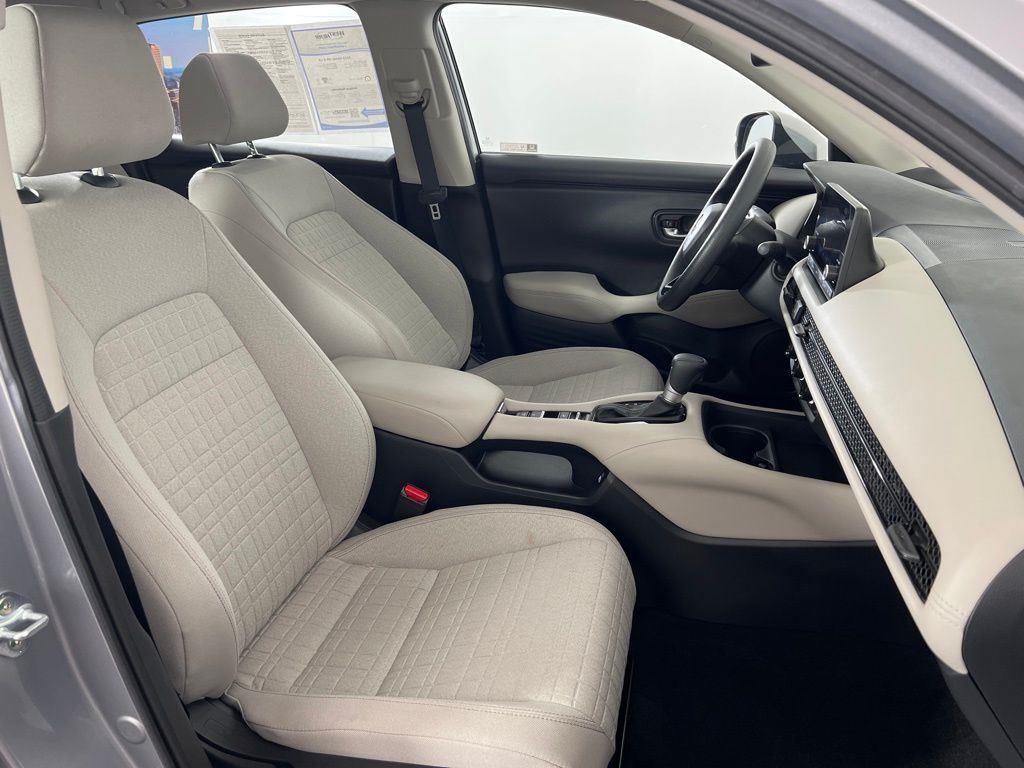 Used 2023 Lunar Silver Metallic Honda LX image 30