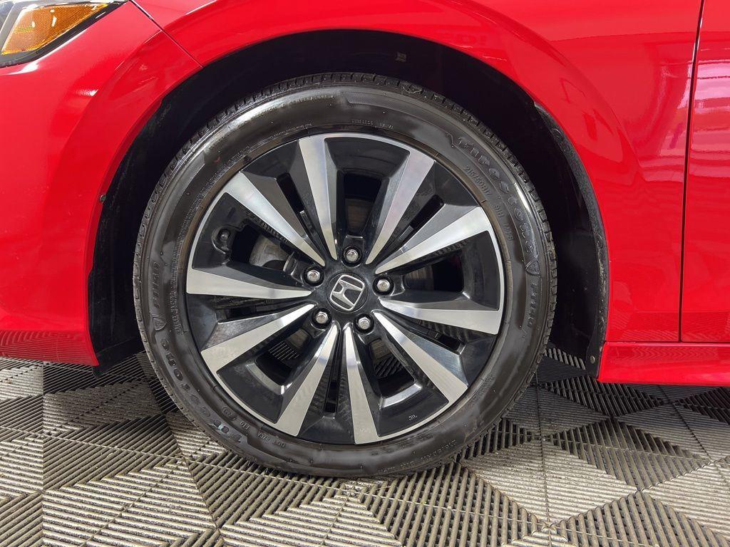 Used 2023 Rallye Red Honda EX image 11
