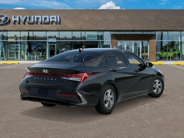 New 2026 Abyss Black Hyundai SE image 4