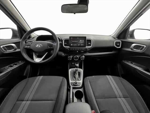 New 2025 Lunar White Hyundai SEL image 35