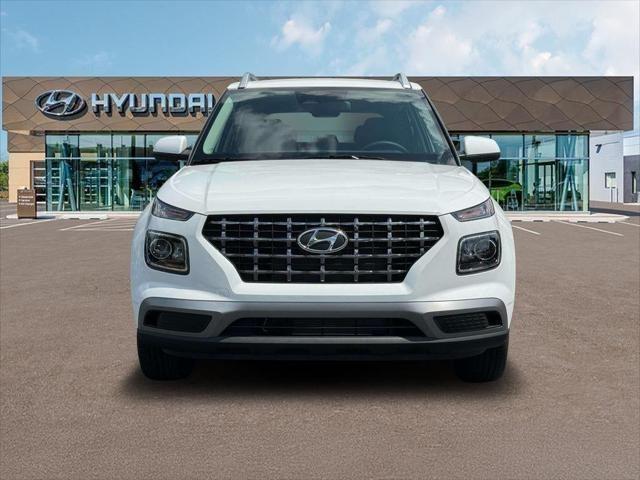 New 2025 Lunar White Hyundai SEL image 54