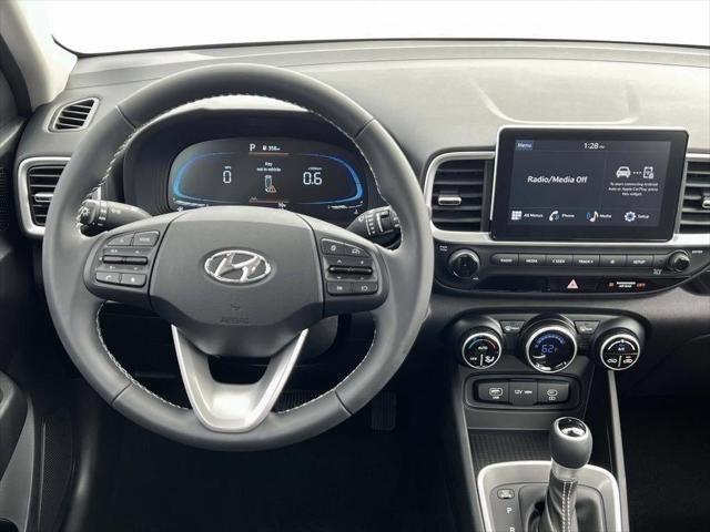 New 2025 Lunar White Hyundai SEL image 58