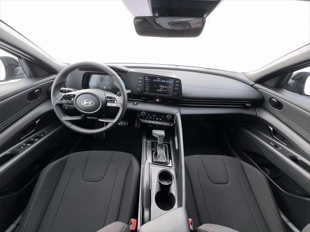 New 2026 Amazon Gray Hyundai SEL Sport image 14