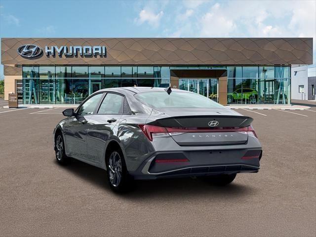 New 2026 Amazon Gray Hyundai SEL Sport image 16