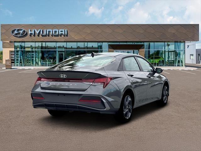New 2026 Amazon Gray Hyundai SEL Sport image 25