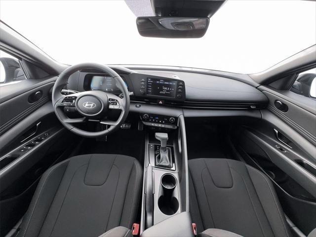 New 2026 Amazon Gray Hyundai SEL Sport image 42