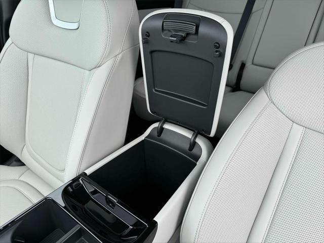 New 2026 Creamy White Pearl Hyundai Limited image 18