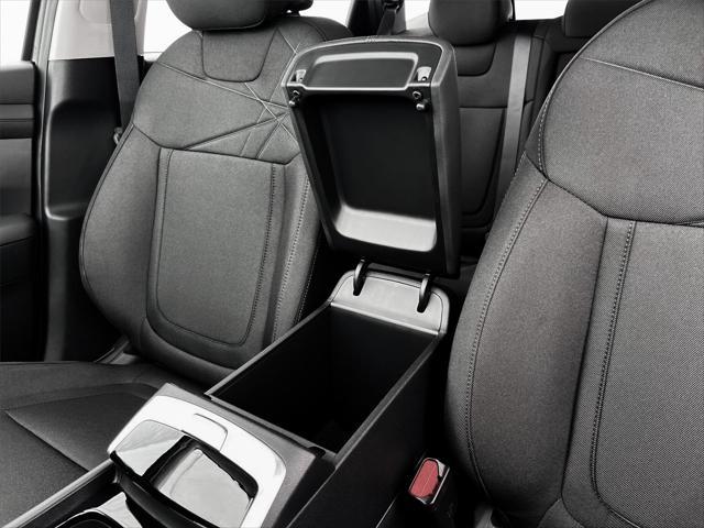 New 2026 Atlantis Blue Hyundai SE image 18