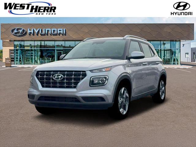 Shimmering Silver 2026 Hyundai Venue SUV / Crossover Front-Wheel Drive Continuously Variable Transmission
