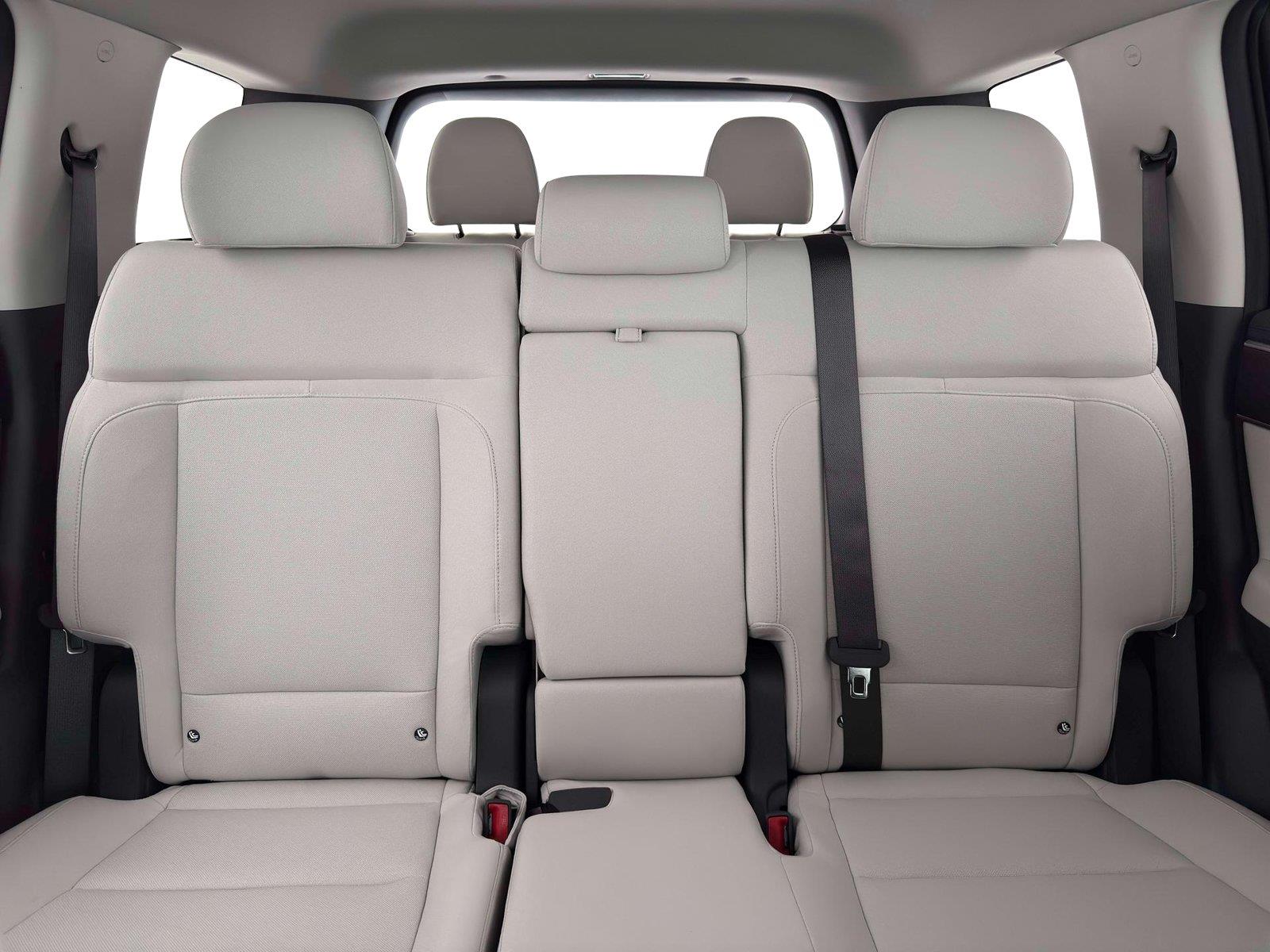 New 2026 Hampton Gray Hyundai SE AWD image 16