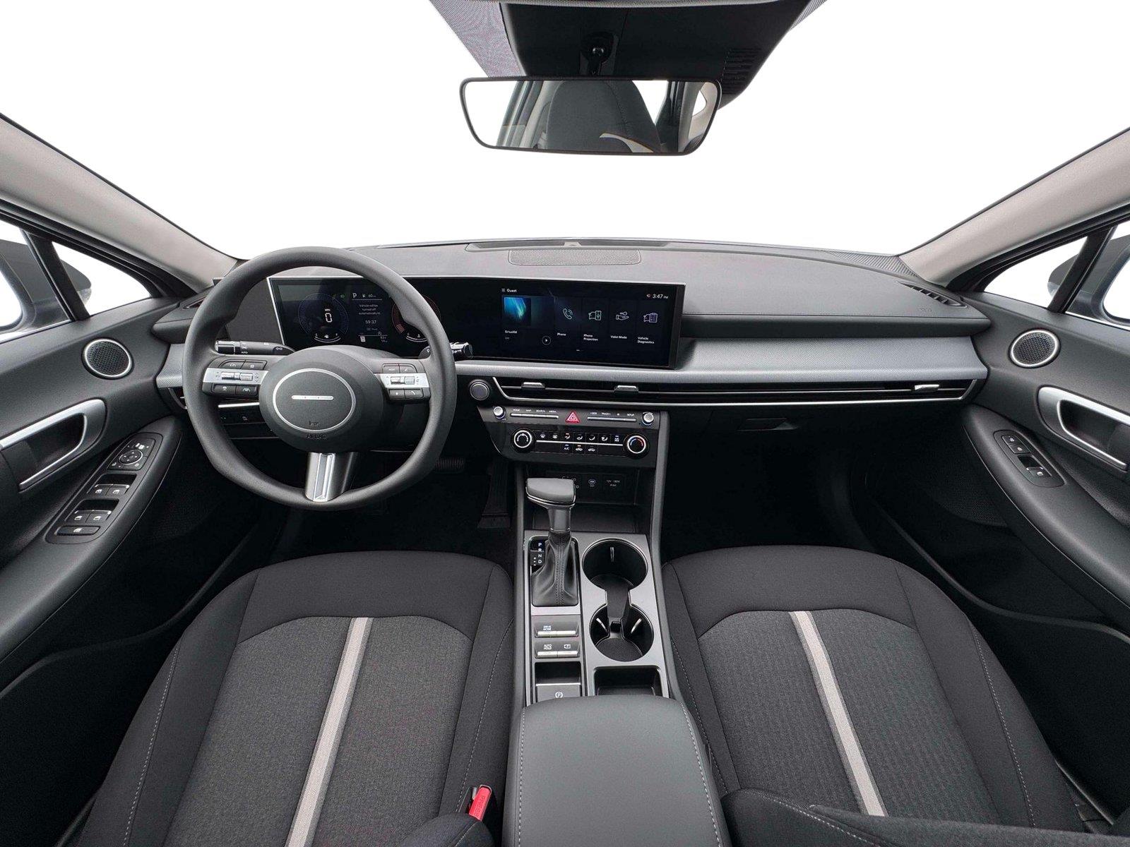 New 2026 Aero Silver Hyundai SE image 13