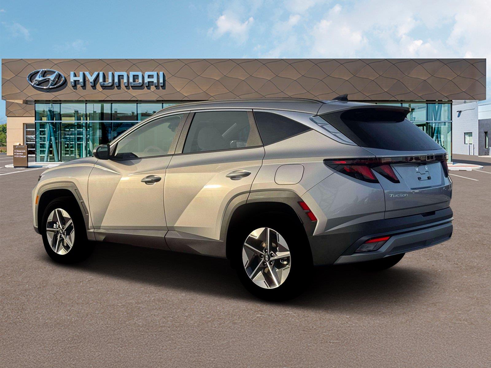 New 2026 Shimmering Silver Hyundai SEL image 4