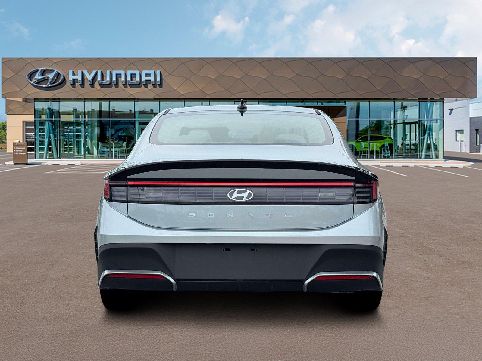 New 2026 Aero Silver Hyundai SE image 6