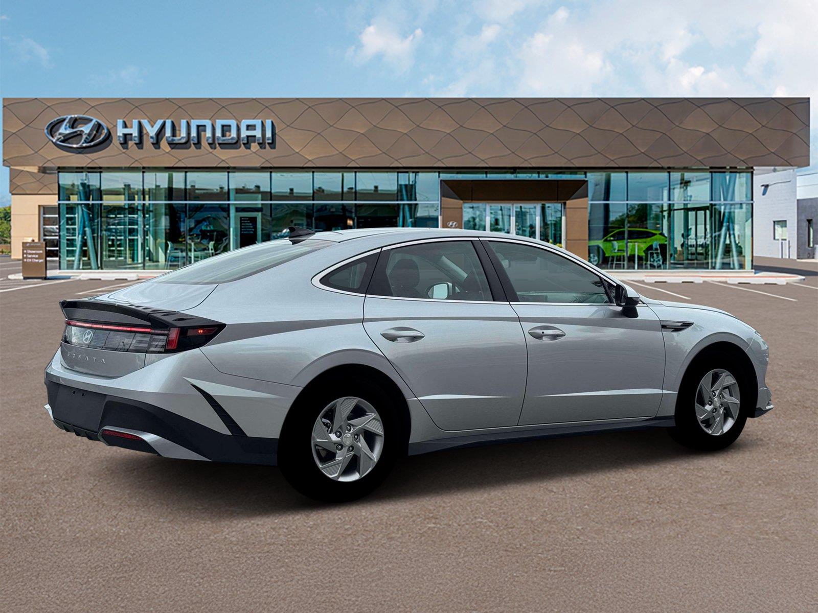 New 2026 Aero Silver Hyundai SE image 8