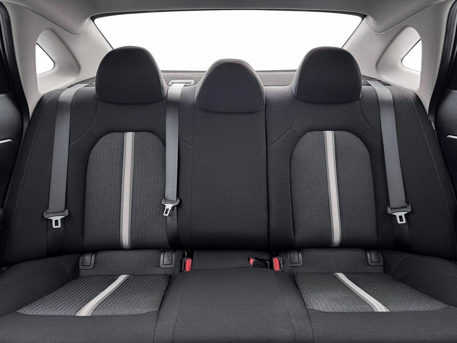 New 2026 Aero Silver Hyundai SE image 16