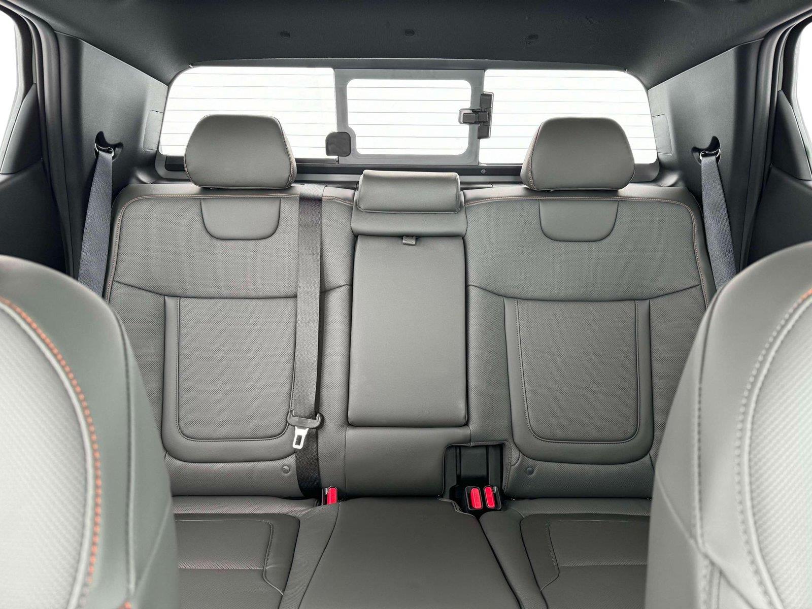 New 2025 Atlas White Hyundai Limited image 16