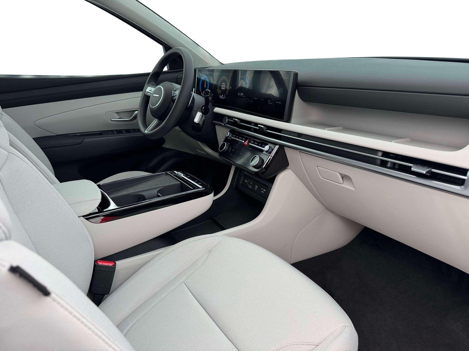 New 2026 Shimmering Silver Hyundai SEL image 15