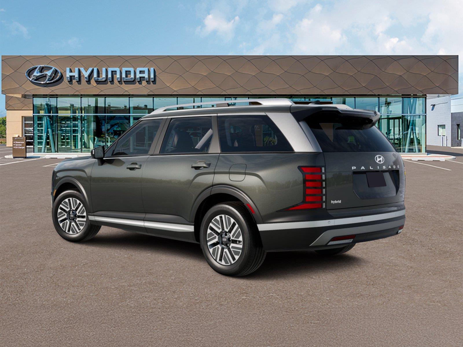 New 2026 Titan Green Hyundai SEL 8P image 4