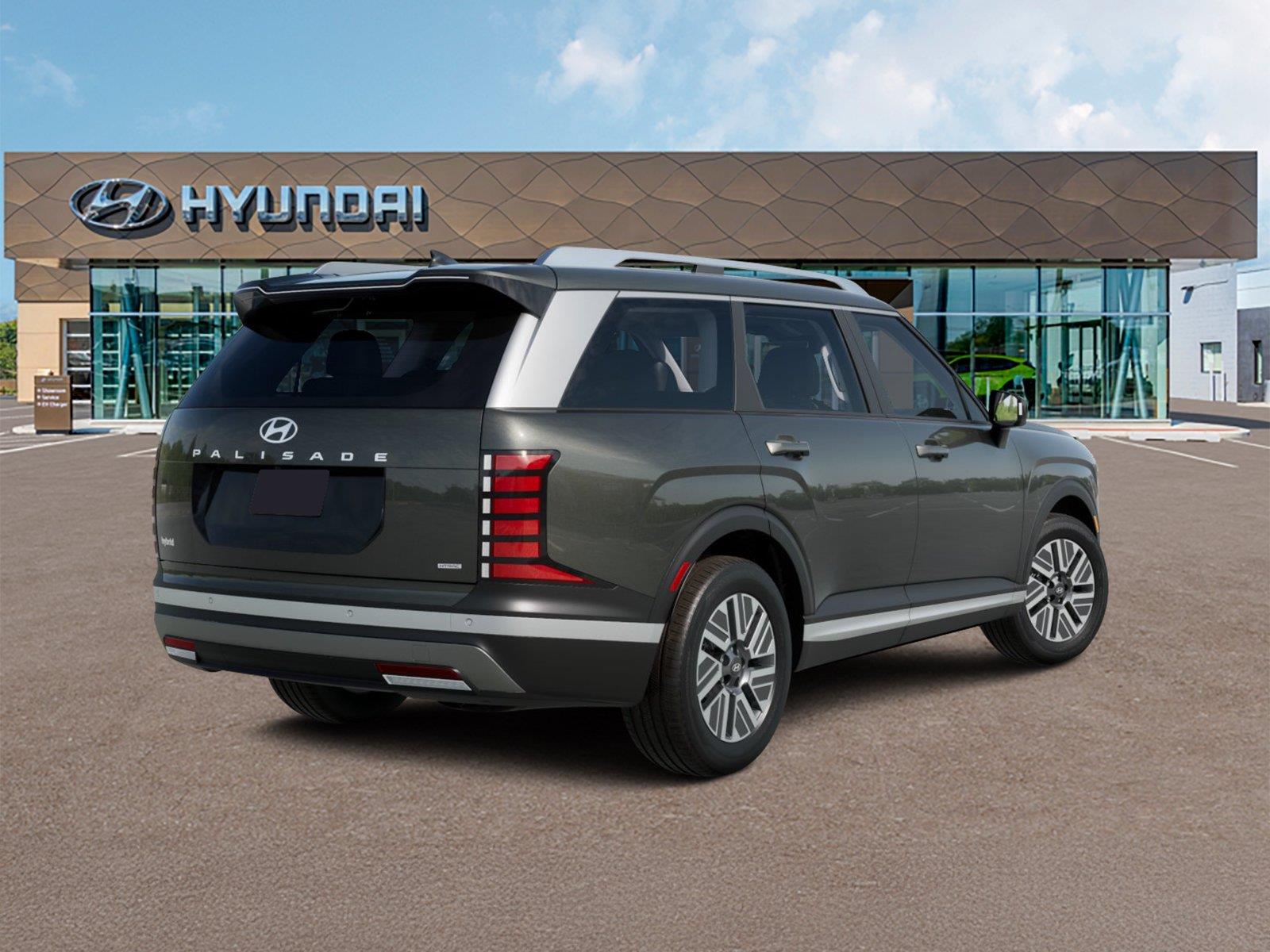 New 2026 Titan Green Hyundai SEL 8P image 5