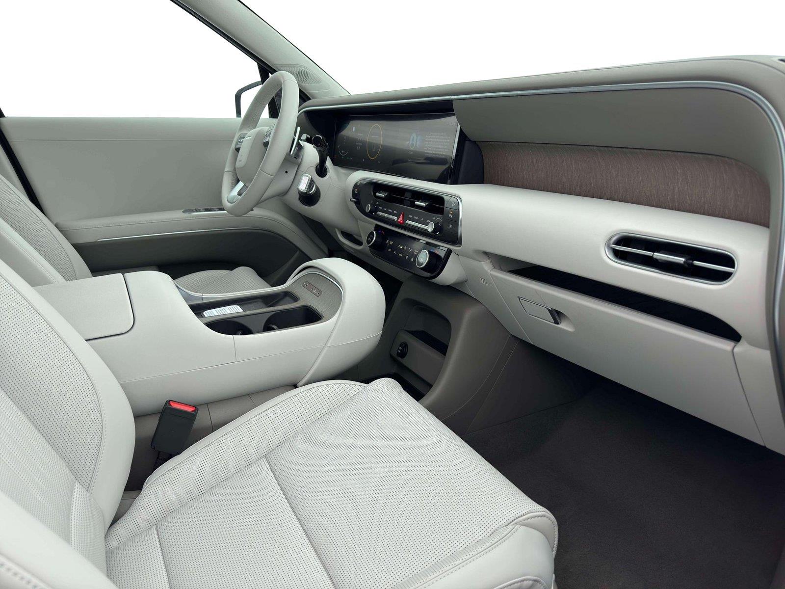 New 2026 Titan Green Hyundai SEL 8P image 10