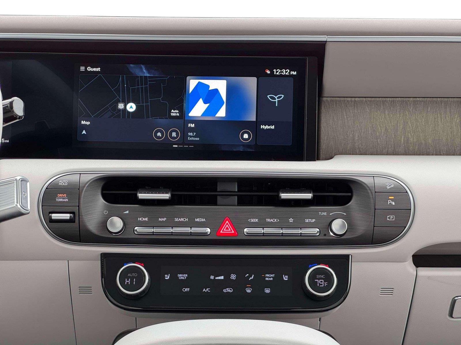New 2026 Titan Green Hyundai SEL 8P image 13
