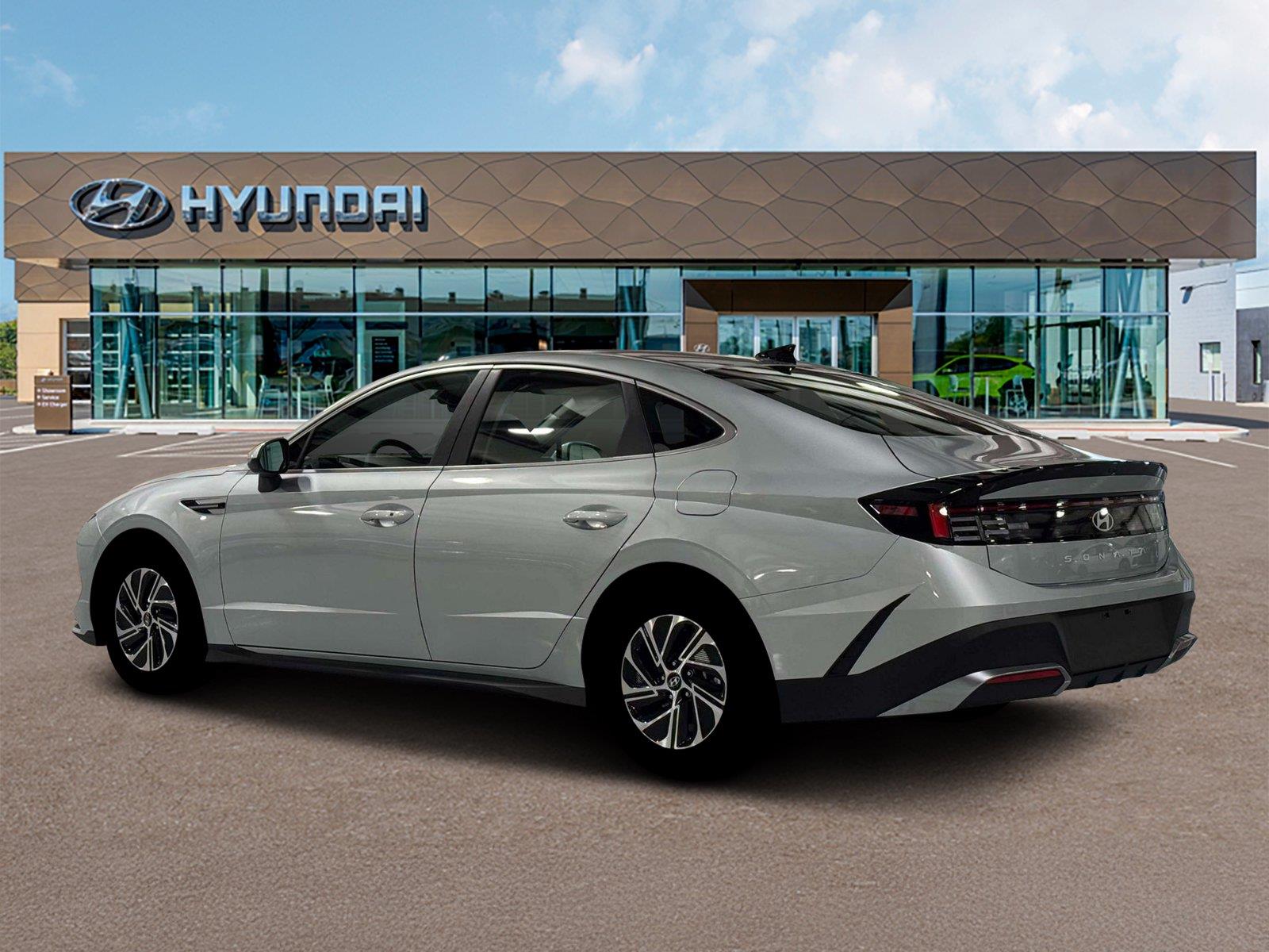 New 2026 Aero Silver Hyundai Blue image 4