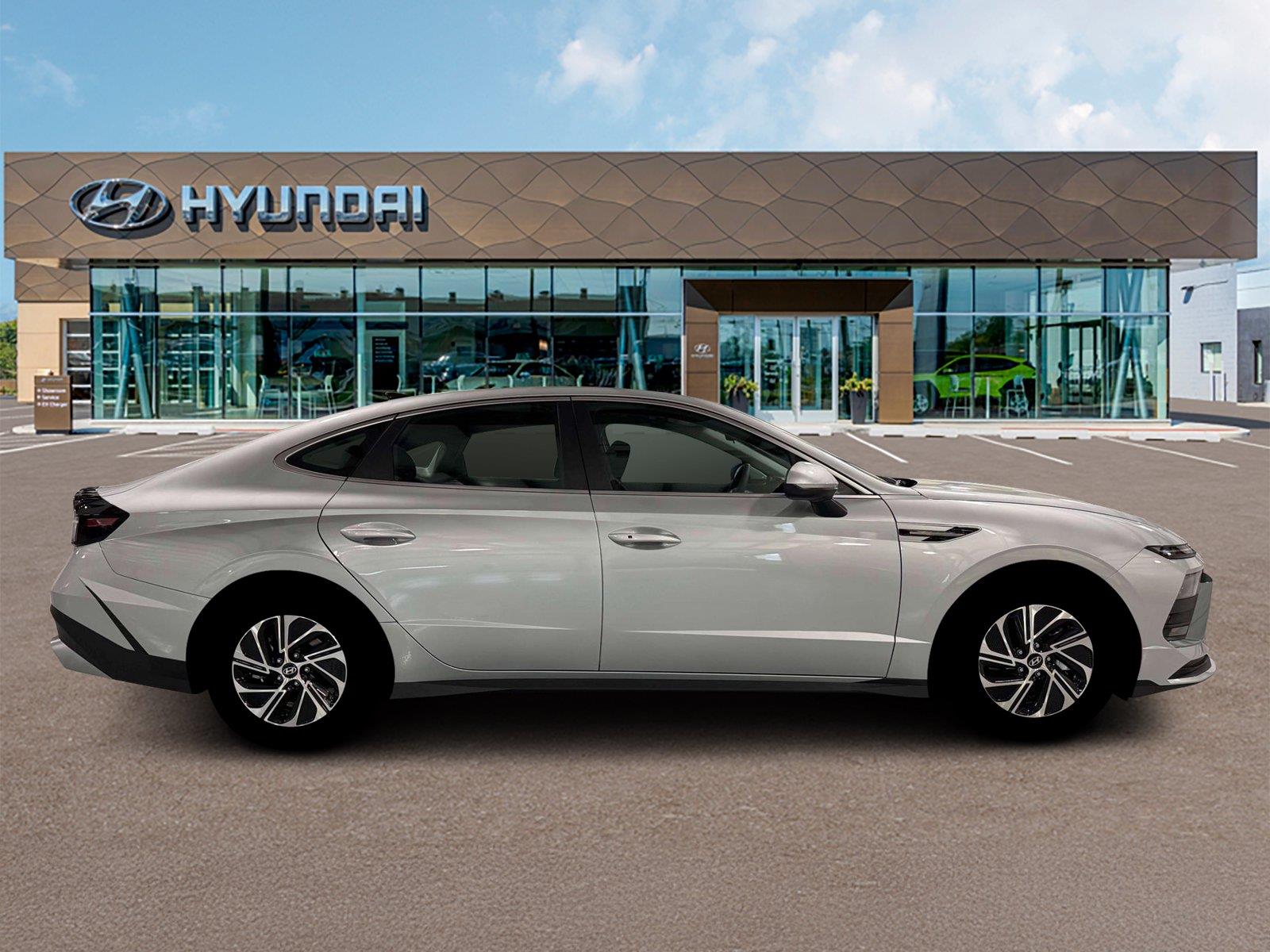 New 2026 Aero Silver Hyundai Blue image 9