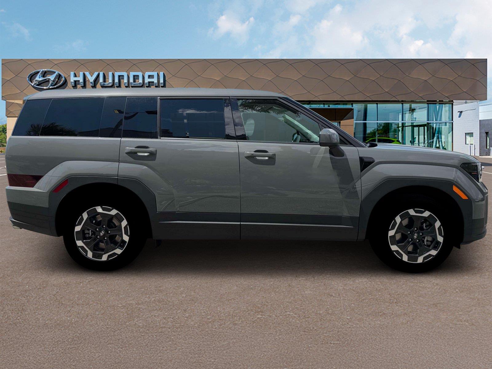 New 2026 Hampton Gray Hyundai SE image 9