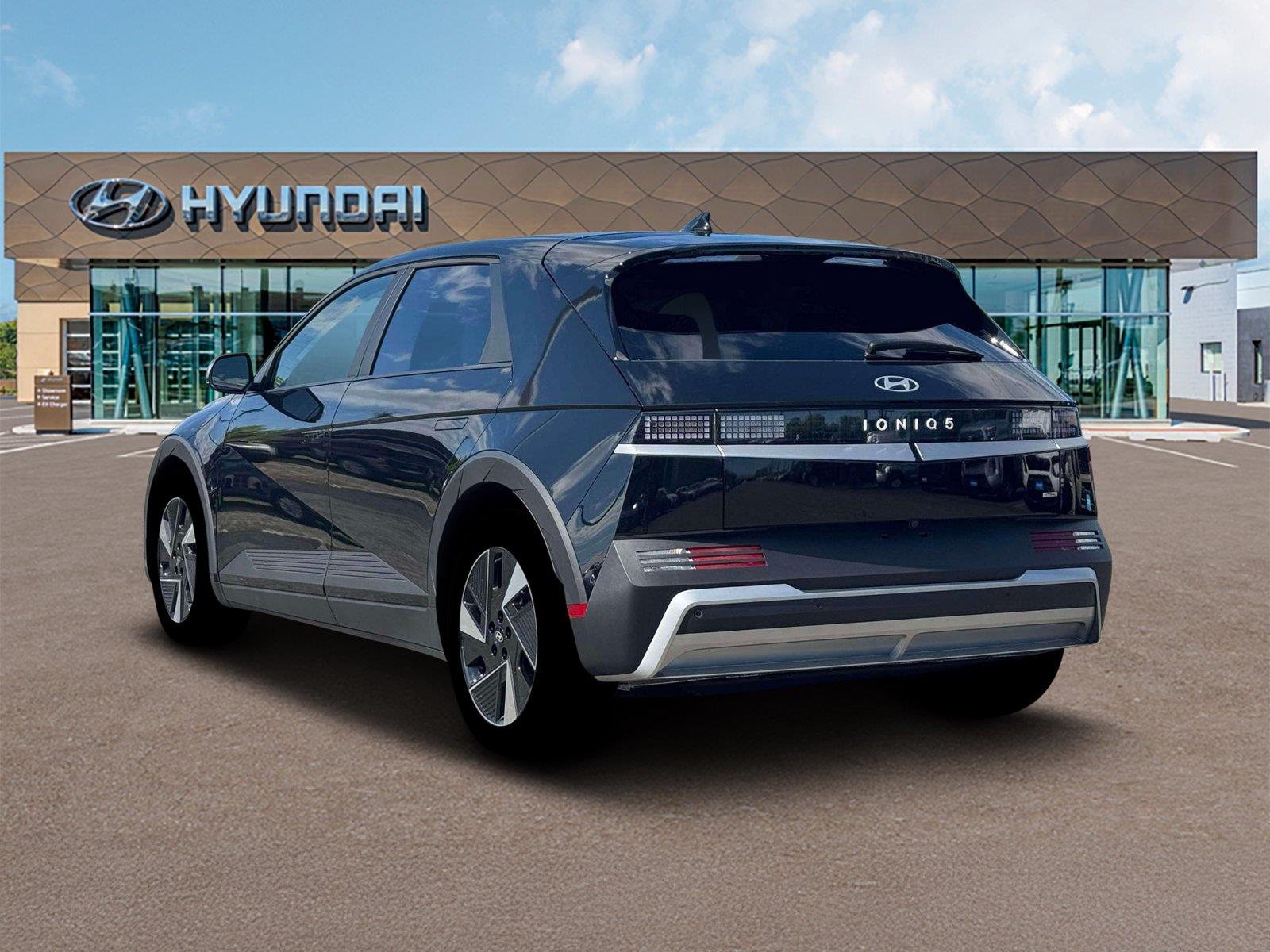New 2026 Abyss Black Hyundai SEL image 5