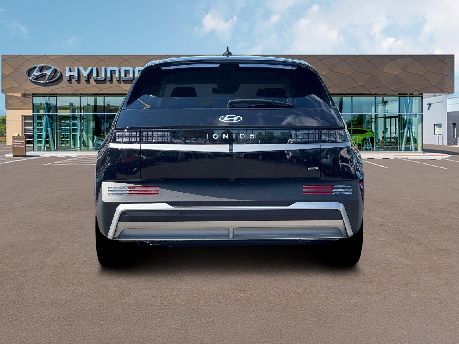 New 2026 Abyss Black Hyundai SEL image 6
