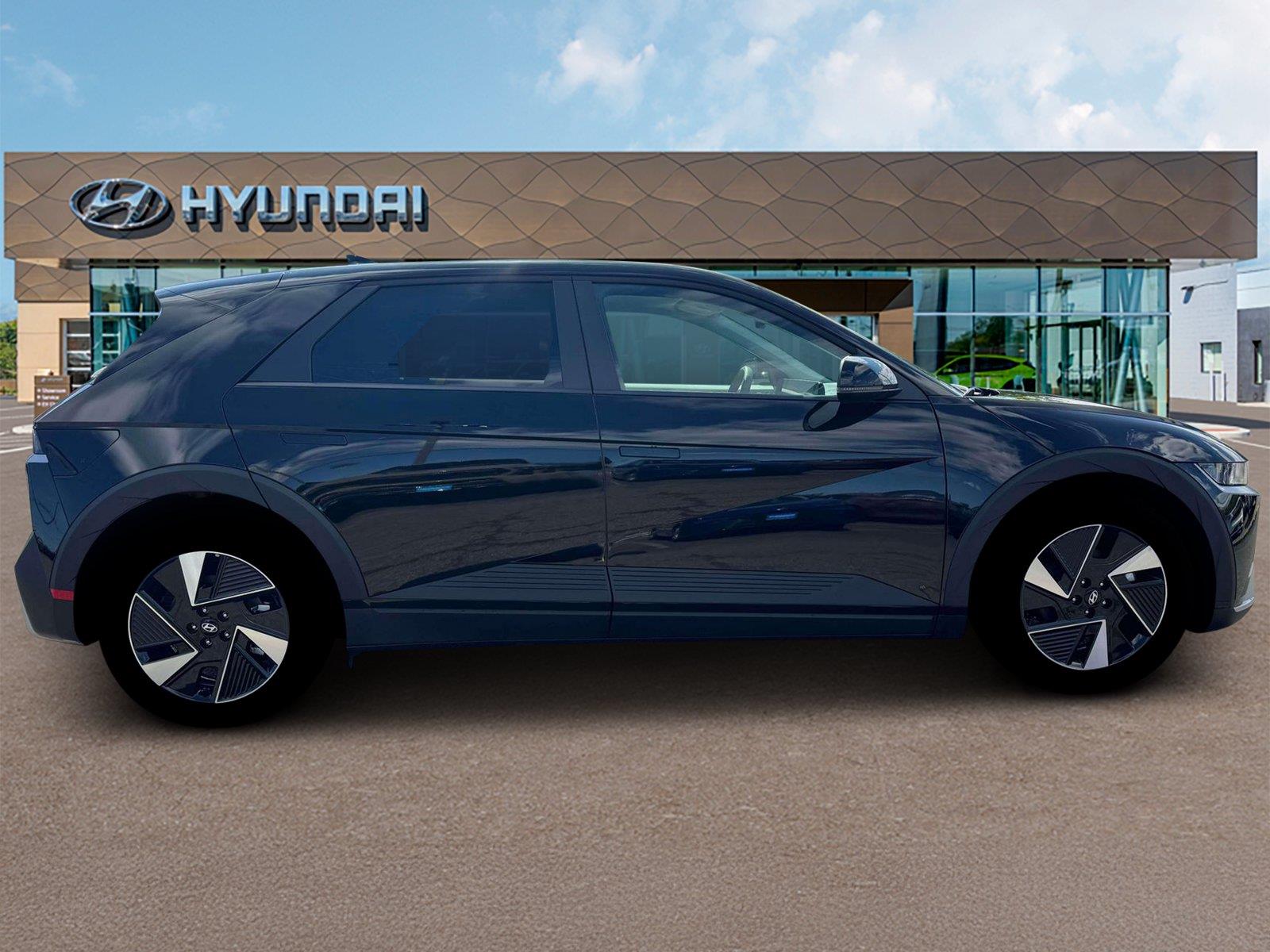 New 2026 Abyss Black Hyundai SEL image 9