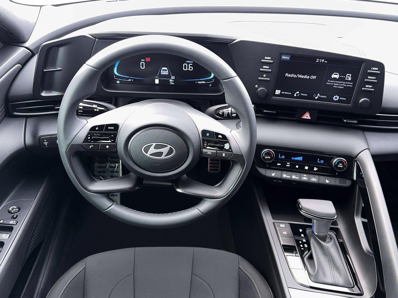 New 2026 Abyss Black Hyundai SEL Sport Premium image 17