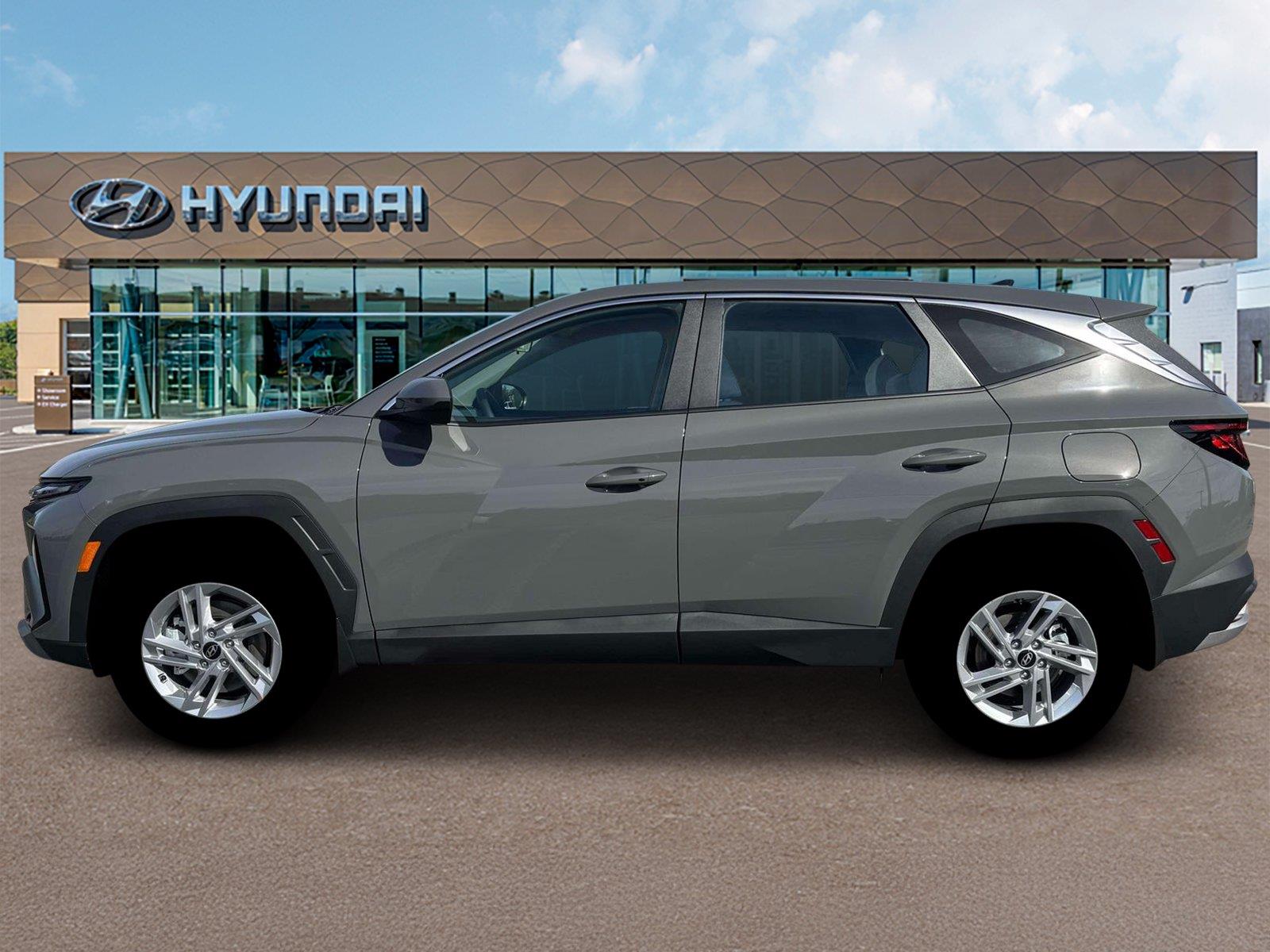 New 2026 Hampton Gray Hyundai SE image 3