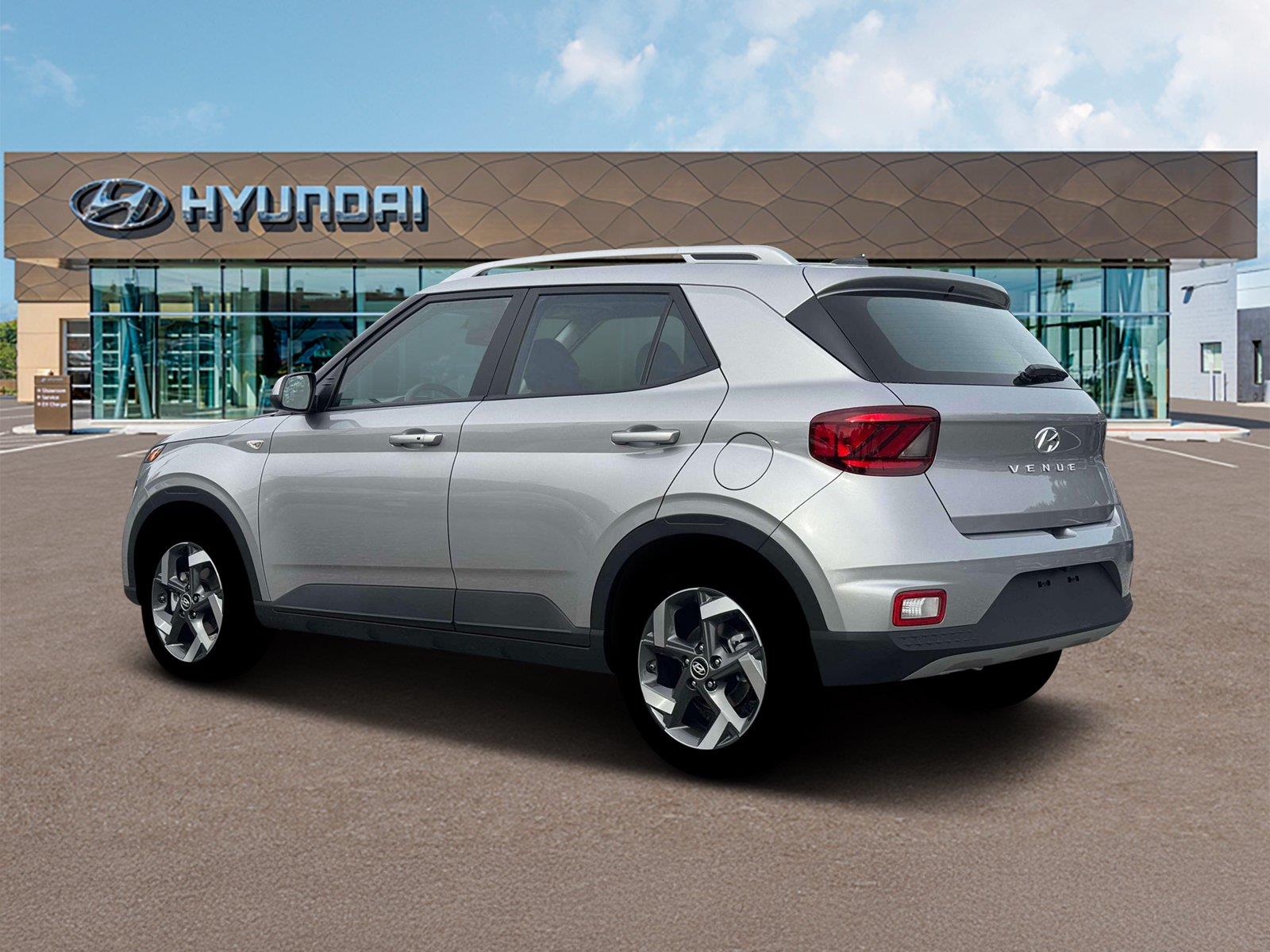 New 2026 Shimmering Silver Hyundai SEL image 4